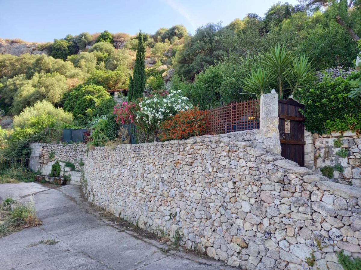 Vistalago Garden Doria Monteleone Rocca Doria Exterior foto